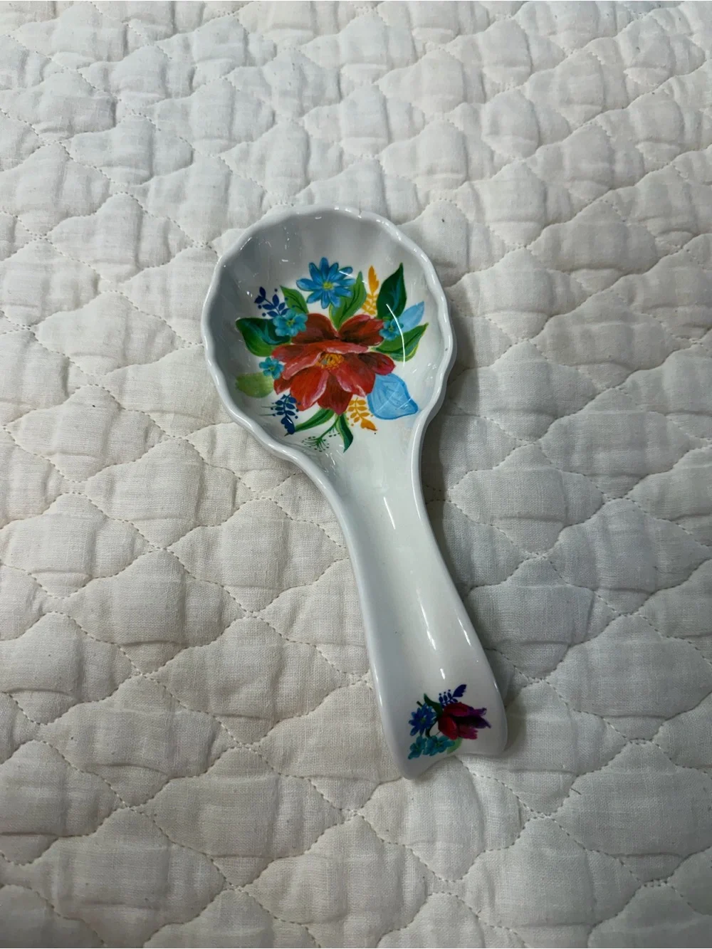 The Pioneer Woman White Ceramic Floral Spoon Rest with Red and Blue Flowers